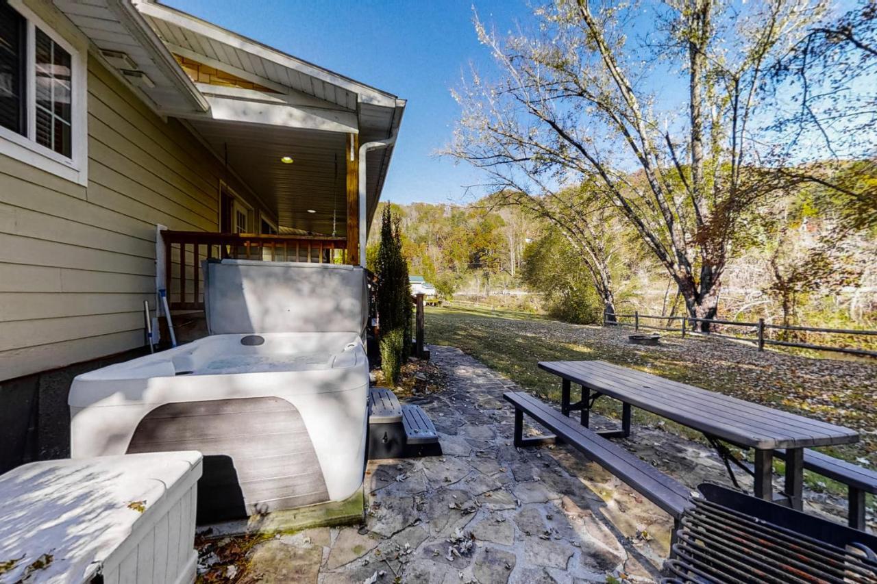3 Bed 2 Bath Vacation Home In Whittier Bagian luar foto